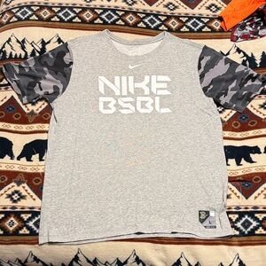 Nike Baseball Tee-Shirt Men’s L